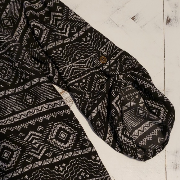 Blouse - Picture 2 of 5